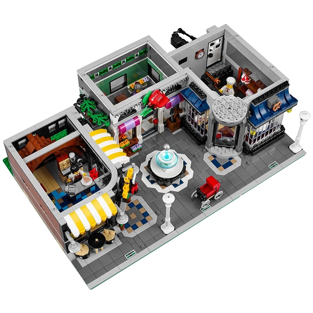 LEGO Assembly Square 10255 Alt2