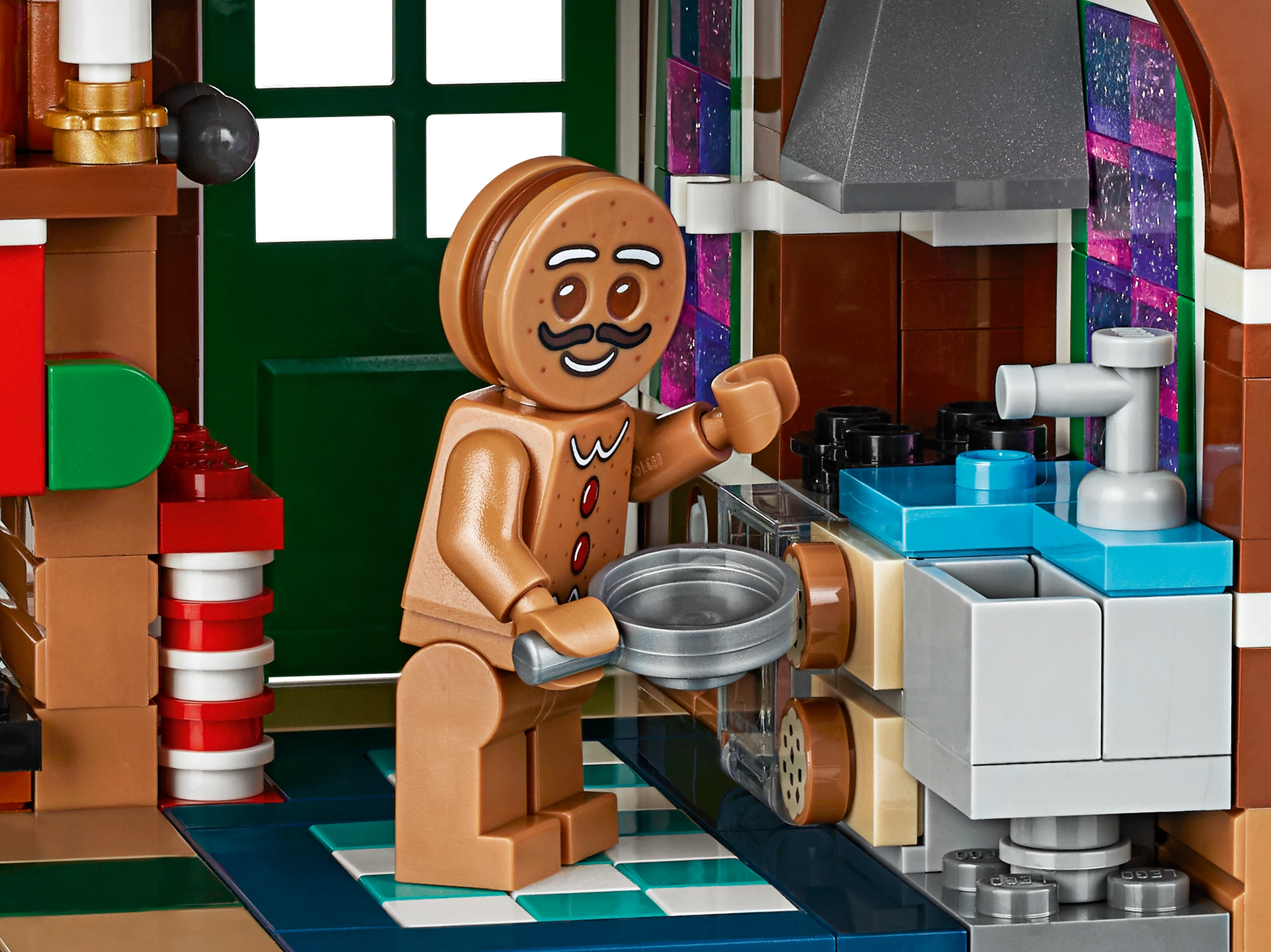 LEGO Gingerbread House 10267 Alt12