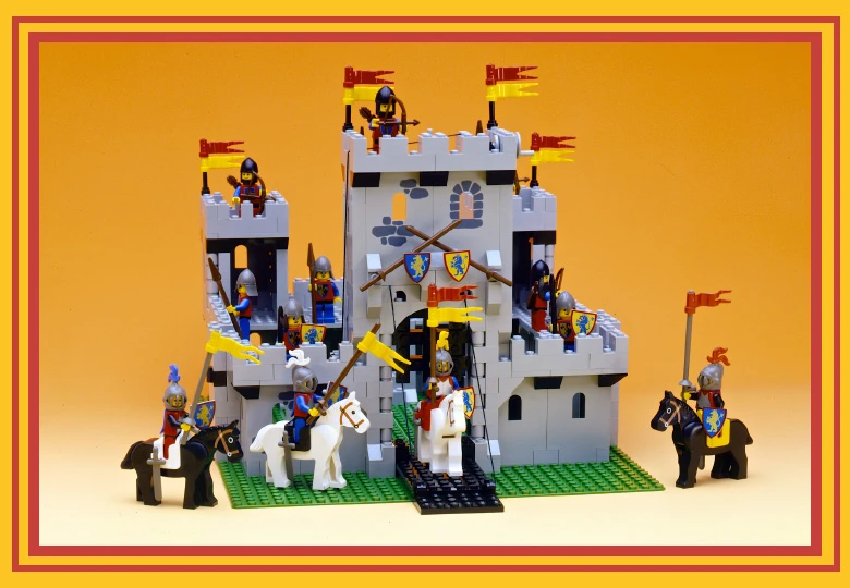LEGO Lion Knights' Castle 10305 6080 202207 P D P Content Block Standard 4