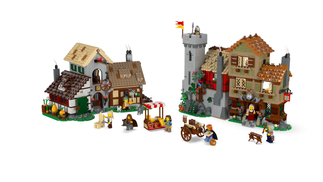 LEGO Medieval Town Square 10332 V1 Thumbnail