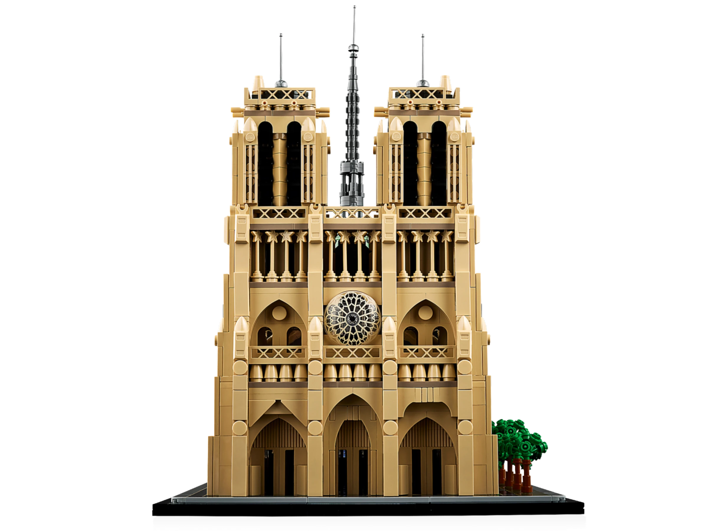 LEGO Notre-Dame de Paris 21061 Alt2