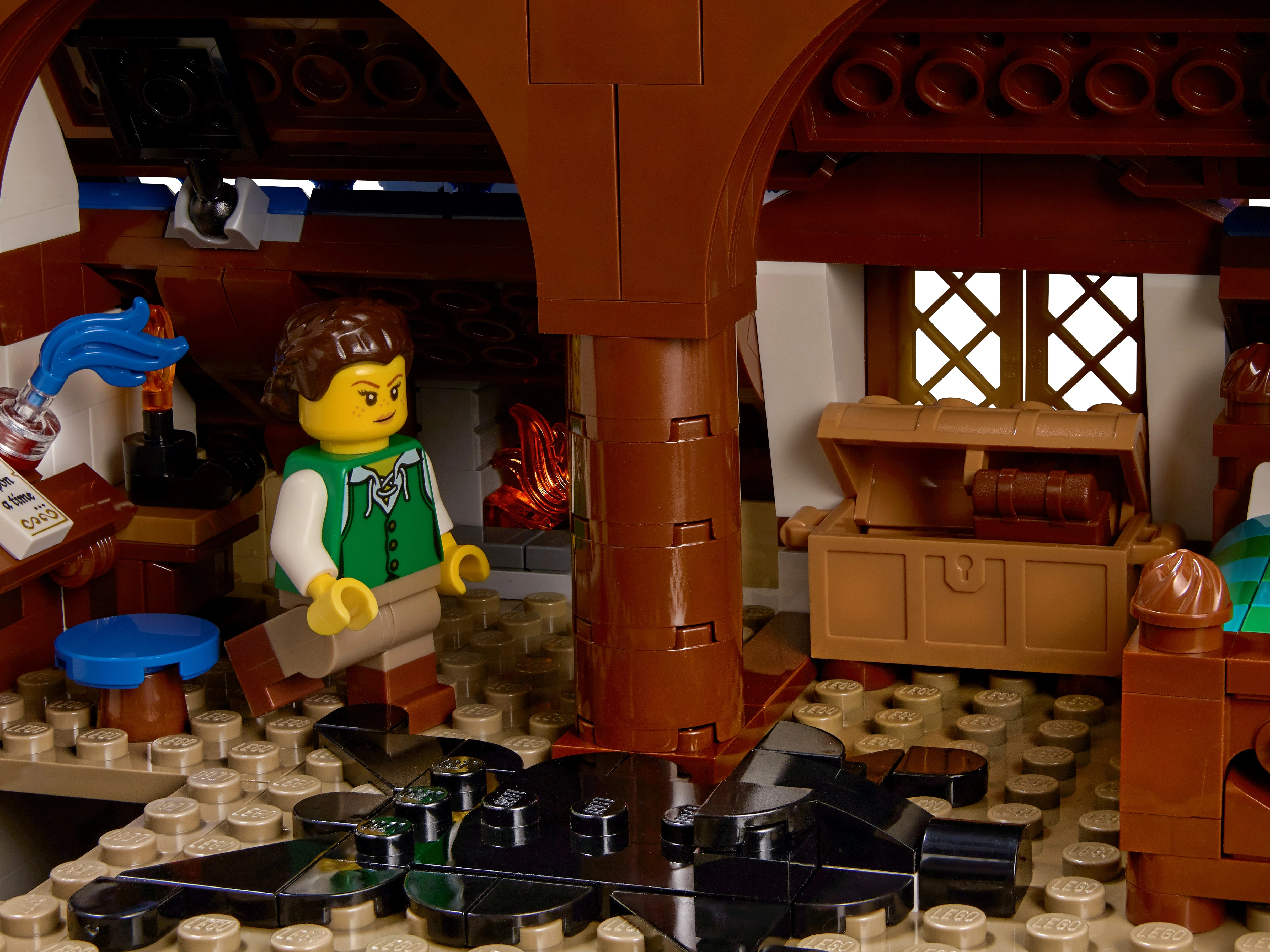 LEGO Medieval Blacksmith 21325 Alt13