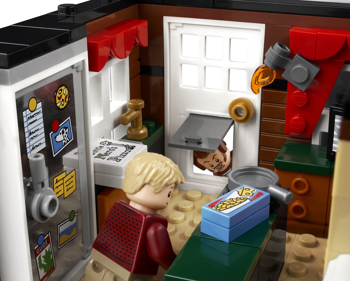 LEGO Home Alone 21330 Alt2