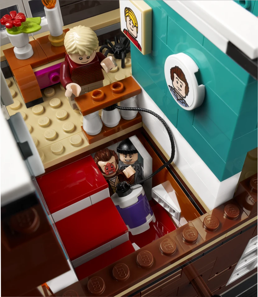 LEGO Home Alone 21330 Alt4