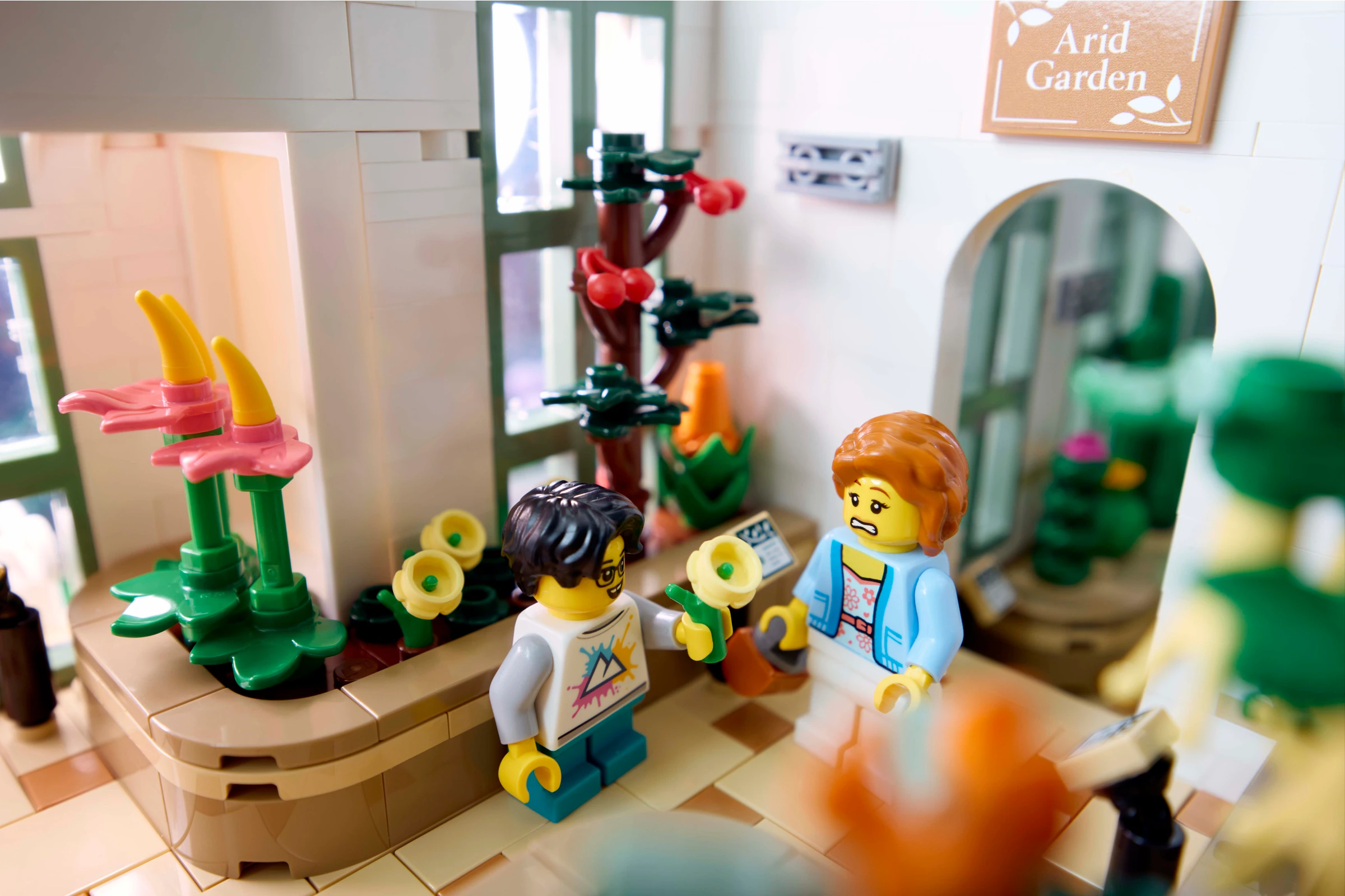 LEGO The Botanical Garden 21353 Lifestyle Build 10