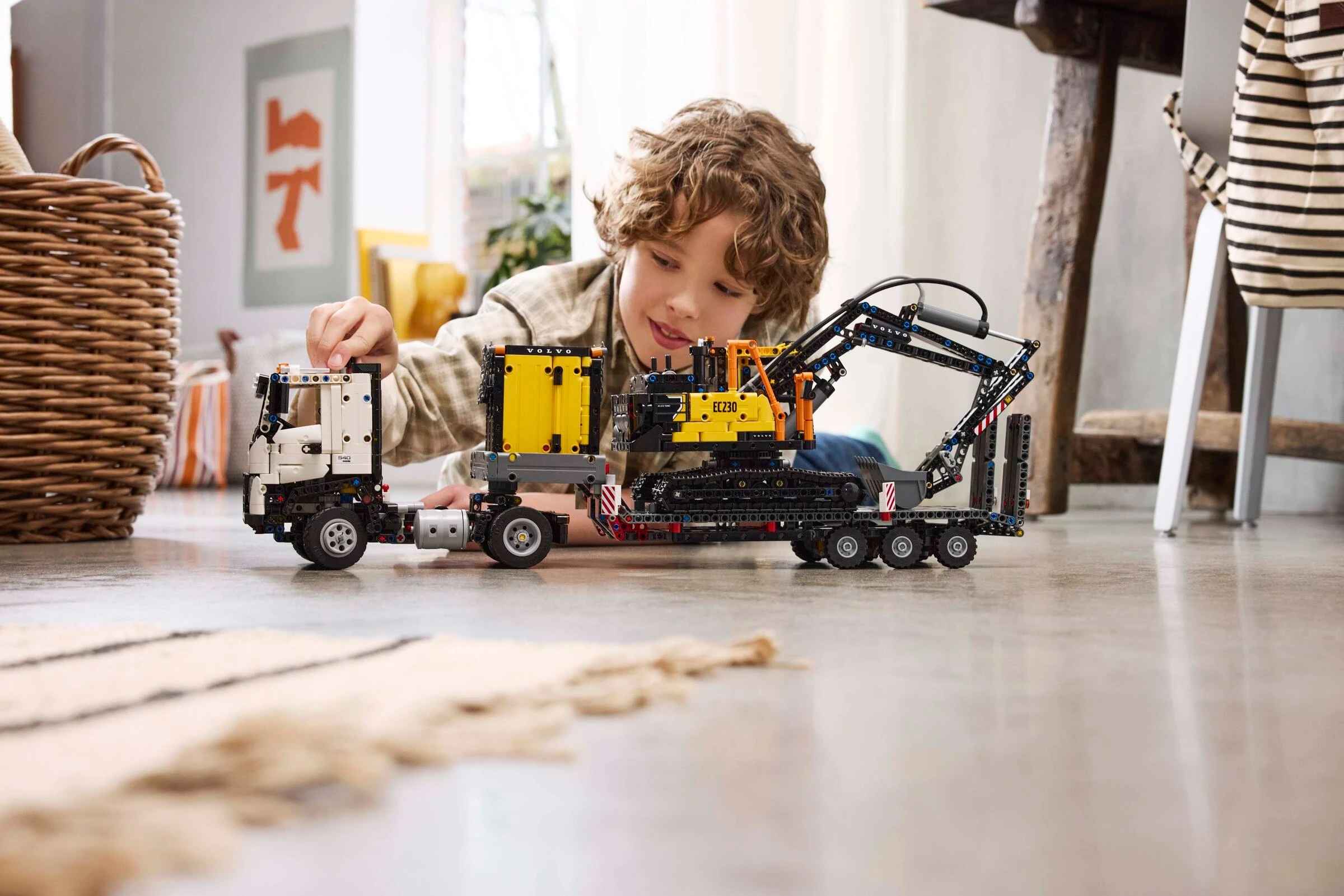 LEGO Volvo FMX Truck & EC230 Electric Excavator 42175 Lifestyle Cons