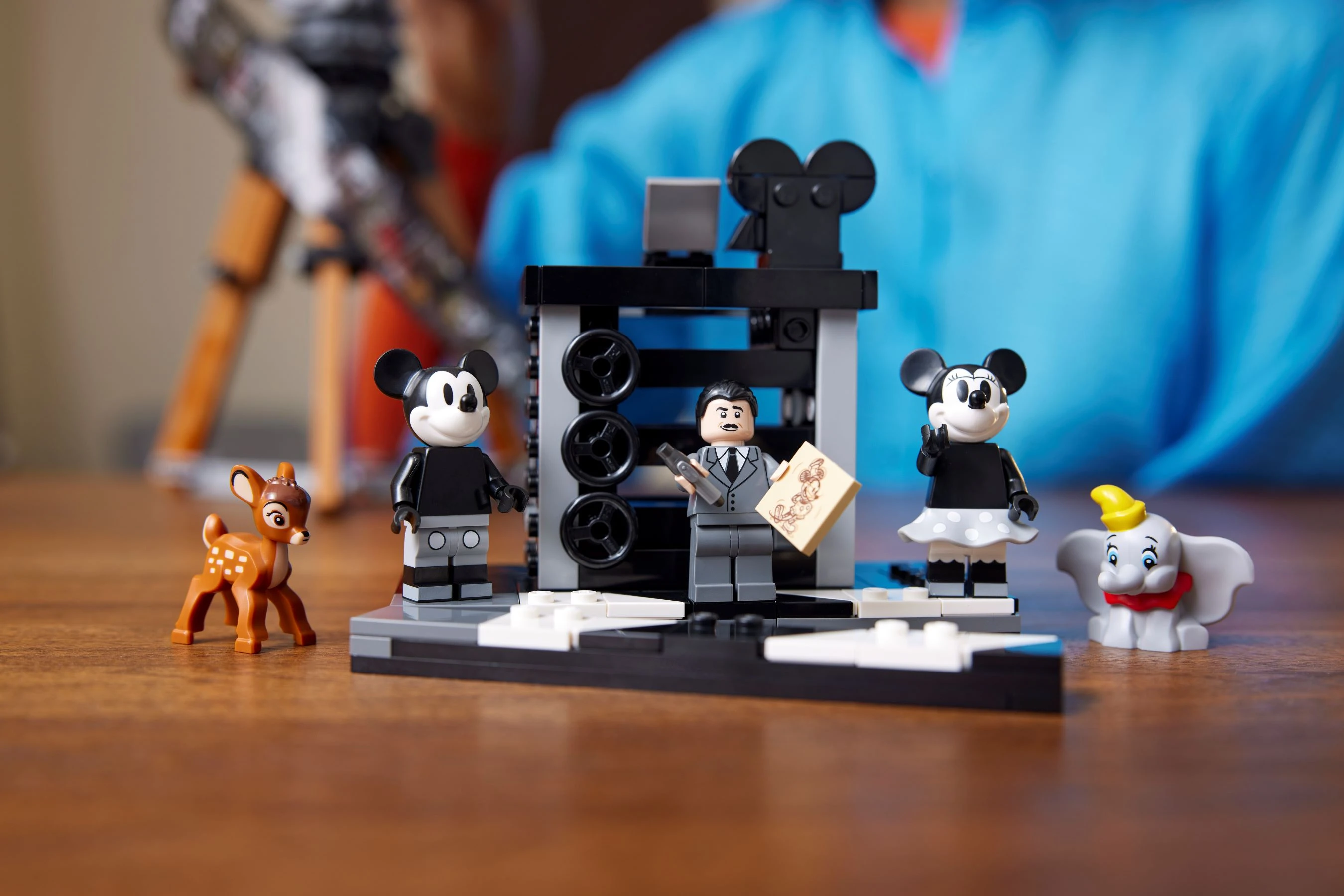 LEGO Walt Disney Tribute Camera 43230 Alt11